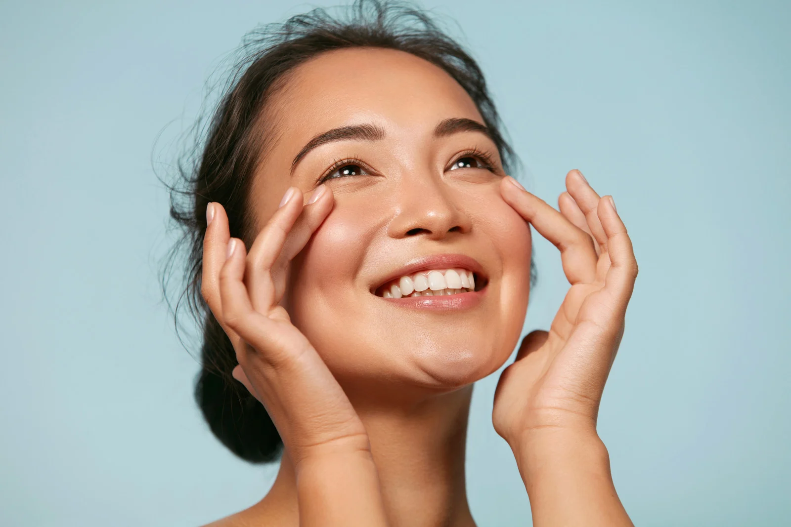 Art of Acupuncture 's Microneedling Improves Appearance of Lines & Wrinkles